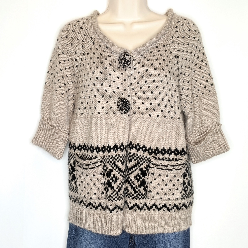 American Rag open‎ front sweater 2 large buttons
